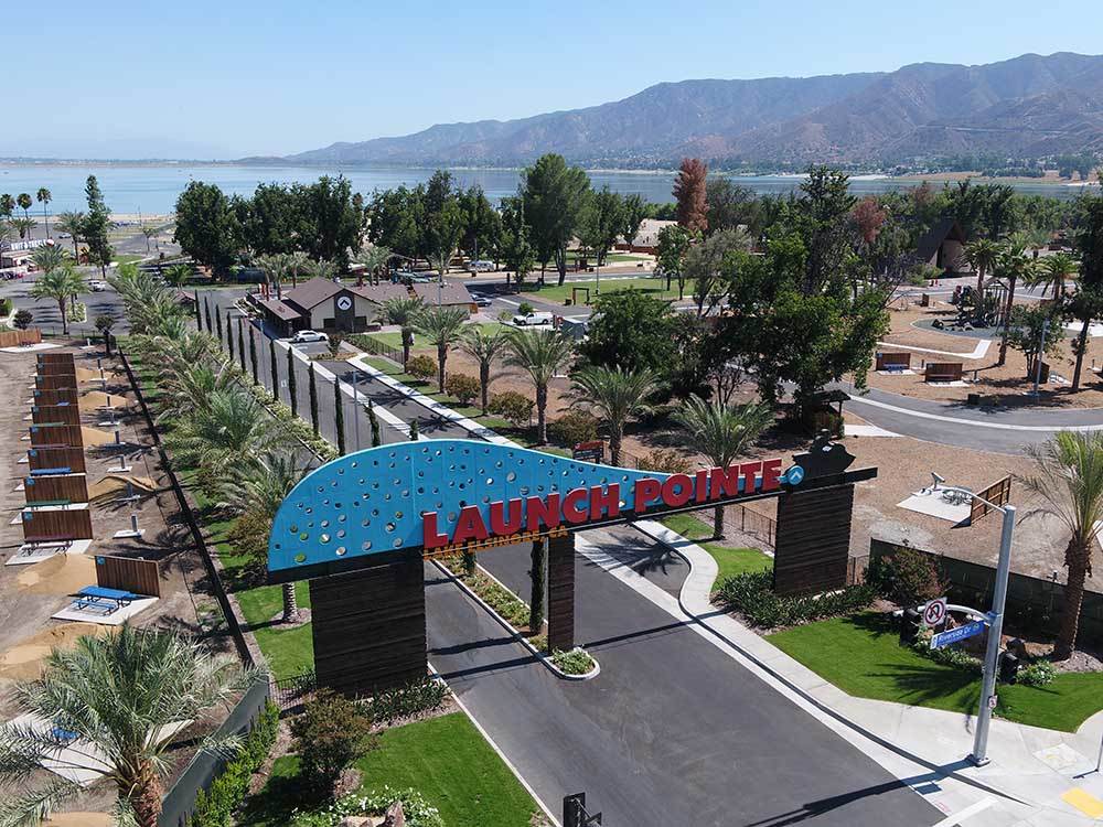 Camping in Lake Elsinore - Lanch Point RV Park